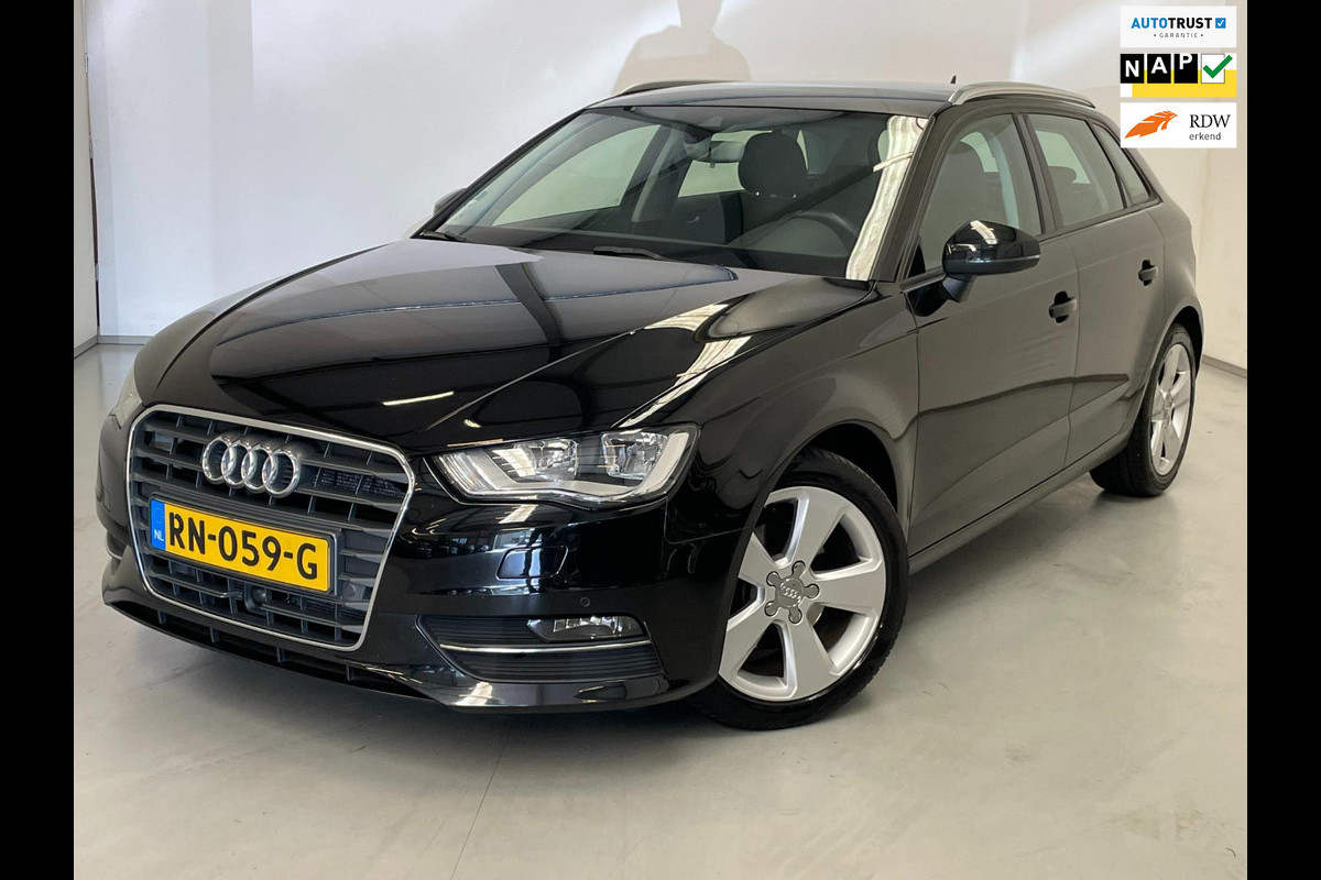 Audi A3 Sportback 1.6 TDI / Aut / Adaptive Cruise / Navi / Stoelverwarming