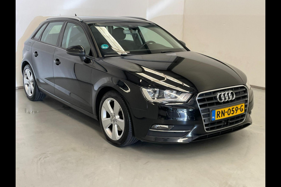 Audi A3 Sportback 1.6 TDI / Aut / Adaptive Cruise / Navi / Stoelverwarming