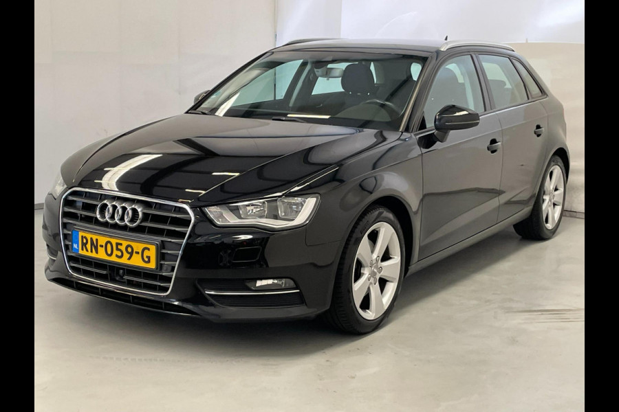 Audi A3 Sportback 1.6 TDI / Aut / Adaptive Cruise / Navi / Stoelverwarming