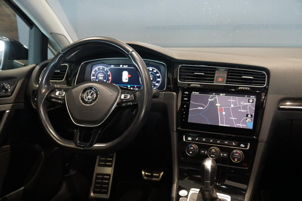 Volkswagen GOLF Variant 1.5 TSI Highline 150PK + VIRTUAL COCKPIT / PANORAMA / ADAPTIEVE CRUISE