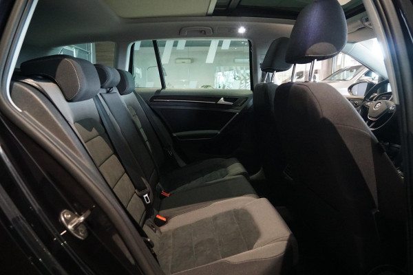 Volkswagen GOLF Variant 1.5 TSI Highline 150PK + VIRTUAL COCKPIT / PANORAMA / ADAPTIEVE CRUISE