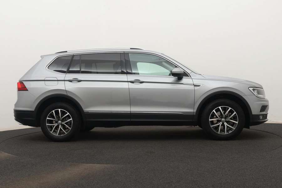 Volkswagen Tiguan Allspace 1.5 TSI Comfortline Business (NL-auto, 1e Eig, Dealer OnderH, Trekhaak, Navi, Adpt Cruise Con, Etc)