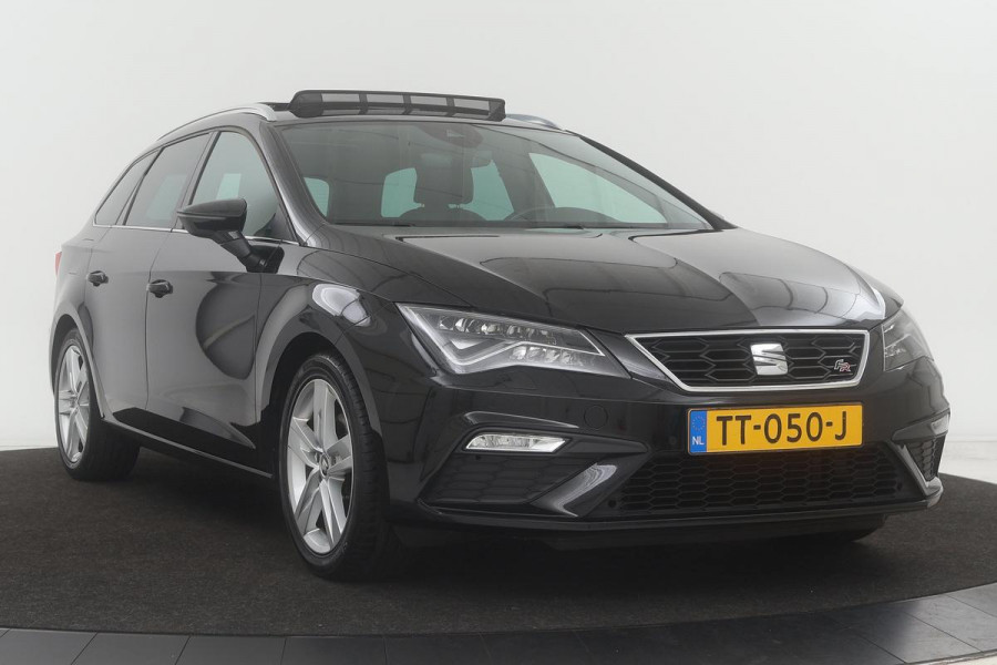 Seat Leon 1.5 TSI FR Intens | Panoramadak | Stoelverwarming | Beats | Trekhaak | Carplay | Full LED | Virtual Cockpit | Camera | Keyless | Navigatie