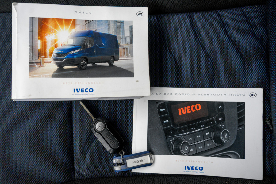 Iveco Daily 35S16V L4H2 | Automaat | 157 PK | Climate | 3500 KG Trekgewicht | MF Stuur | 3-Persoons