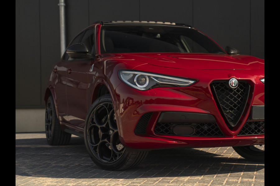 Alfa Romeo Stelvio 2.9 V6 AWD Quadrifoglio | Pano-dak | Harman/Kardon | Adapt. cruise | Rosso Competizione