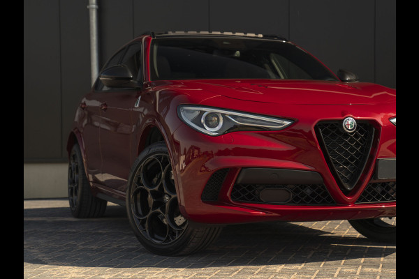 Alfa Romeo Stelvio 2.9 V6 AWD Quadrifoglio | Pano-dak | Harman/Kardon | Adapt. cruise | Rosso Competizione