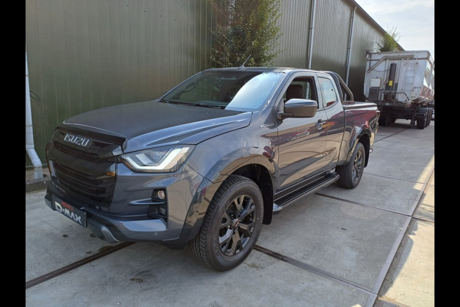 Isuzu D-max Extended Cab V-Cross Automaat 163 Pk 3,5T Trekvermogen STOCK