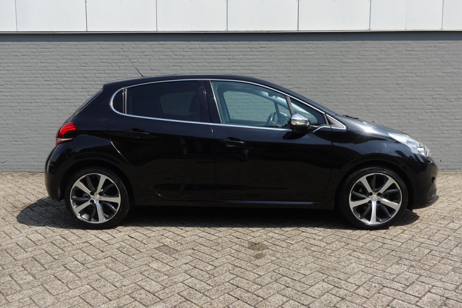 Peugeot 208 1.2 PureTech Allure | 110PK | NAV | VERKOCHT!