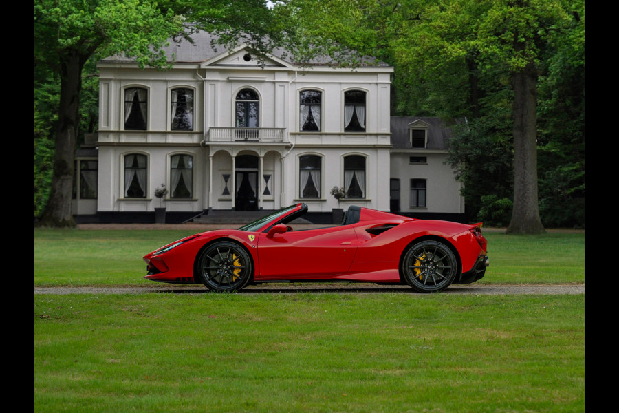 Ferrari F8 Spider 3.9 V8 HELE | Daytona Racing Seats | Veel carbon! | Lift | Camera | Alcantara int. | Pass. display