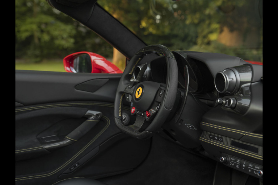 Ferrari F8 Spider 3.9 V8 HELE | Daytona Racing Seats | Veel carbon! | Lift | Camera | Alcantara int. | Pass. display