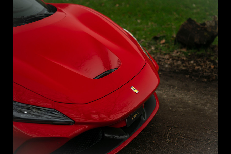 Ferrari F8 Spider 3.9 V8 HELE | Daytona Racing Seats | Veel carbon! | Lift | Camera | Alcantara int. | Pass. display