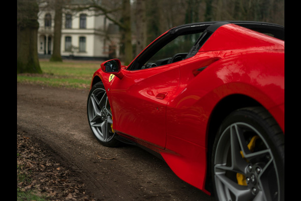 Ferrari F8 Spider 3.9 V8 HELE | Daytona Racing Seats | Veel carbon! | Lift | Camera | Alcantara int. | Pass. display