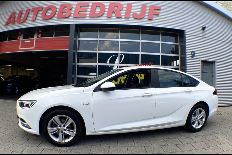 Opel Insignia Grand Sport 1.5 Turbo 16V SIDI Edition 89.000 KM - Navigatie I Airco I LED I PDC I Sport velgen I Dealer onderhouden