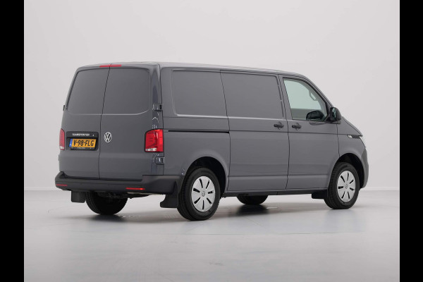 Volkswagen Transporter 2.0 TDI 110pk L1H1 Navigatie Airco PDC Bijrijdersbank