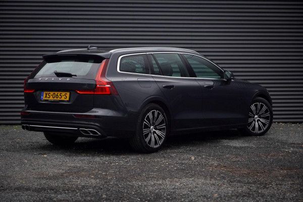 Volvo V60 2.0 T8 Twin Engine AWD Inscription / Trekhaak / Pano / NL Auto / BTW