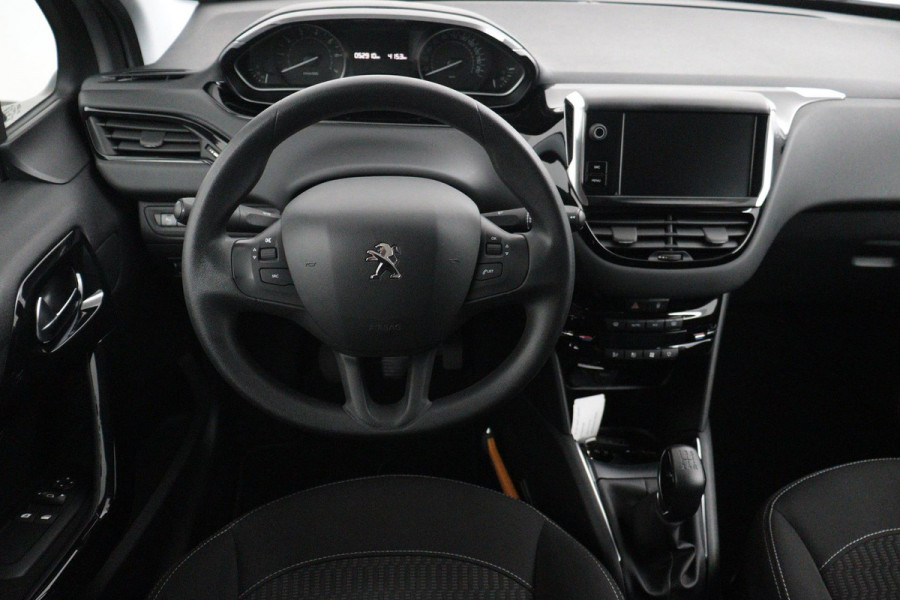 Peugeot 208 1.2 PureTech (NAVIGATIE, PARKEERSENSOREN, MULTIMEDIA, 1e EIGENAAR, GOED ONDERHOUDEN)