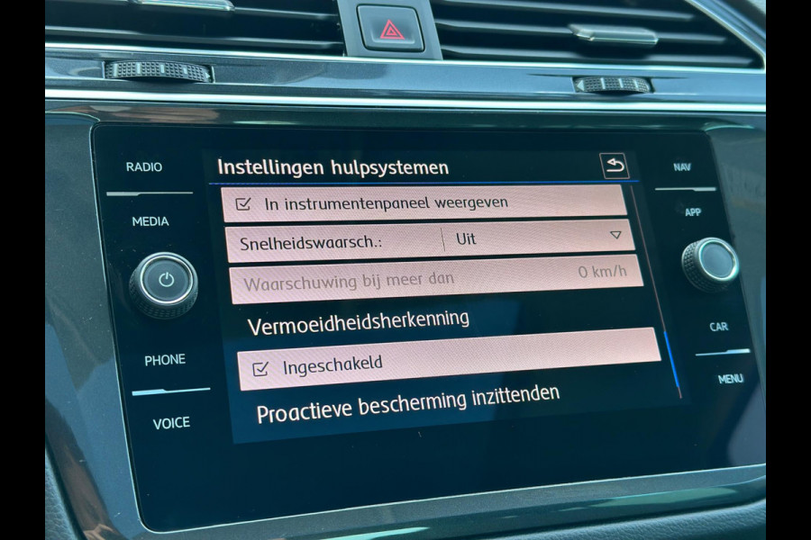 Volkswagen Tiguan 1.5 TSI Highline CarPlay Panorama