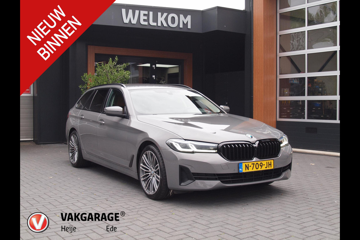 BMW 5 Serie Touring 520i Business Edition Plus Apple Carplay | Black Optic | Facelift Model | NL-Auto |