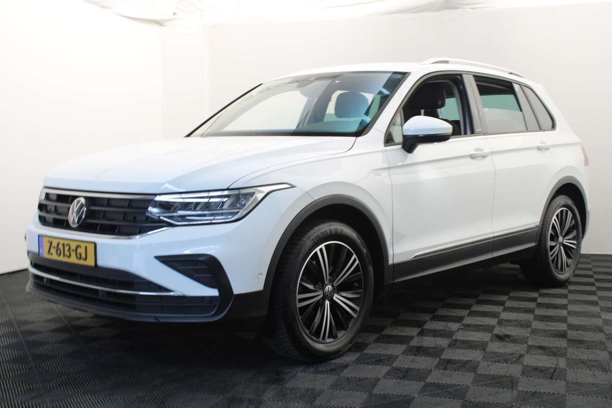 Volkswagen Tiguan 1.5 TSI Life Business | Camera | Navi | Stoel\stuur verwarming |