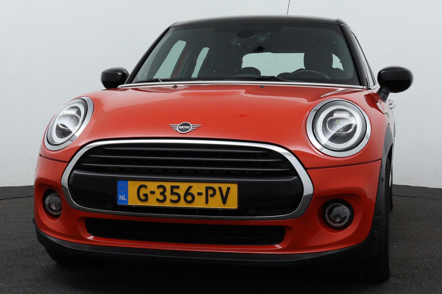 MINI Mini 1.5 Cooper Business Edition FACE-LIFT (NL-auto, 1e Eig, Dealer OnderH, Navi Pro, StoelV, ParkeerS V+A, Sportstoel,Etc)