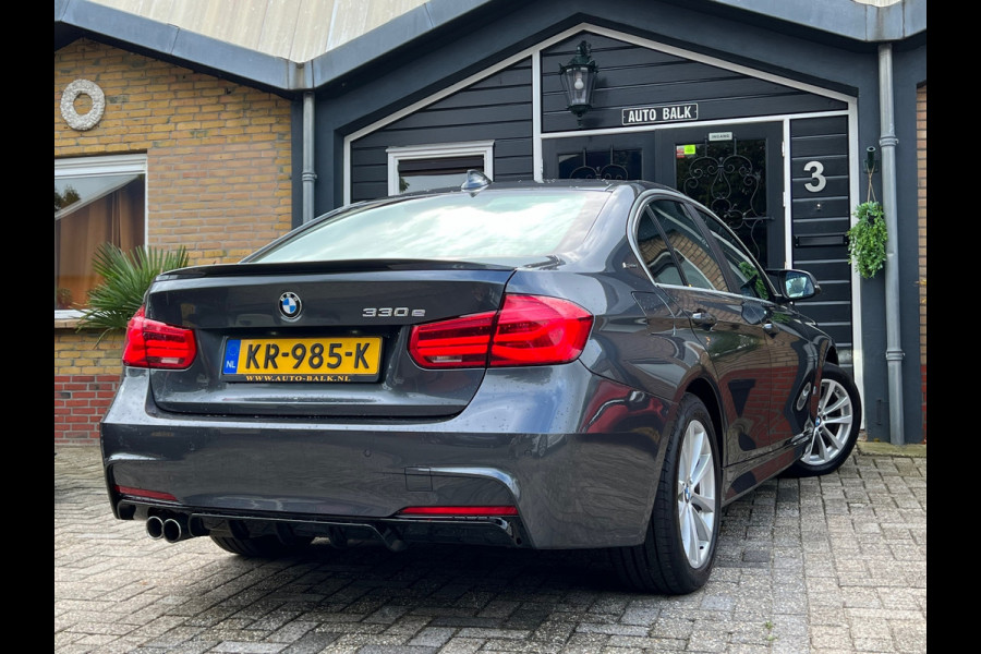 BMW 3-serie 330e Centennial Executive | Cruise + Clima + Navi |