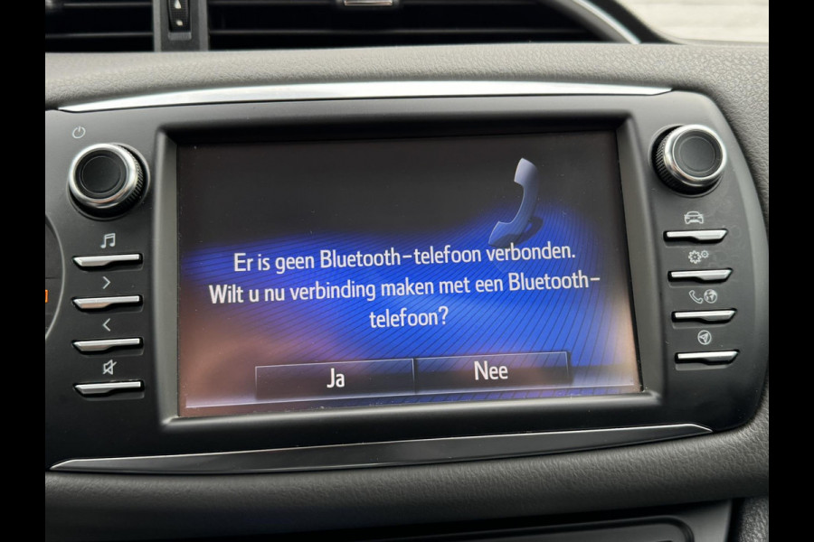 Toyota Yaris 1.5 Hybrid Energy Navigatie Parkeercamera Clima Dealer onderhouden Lane assist