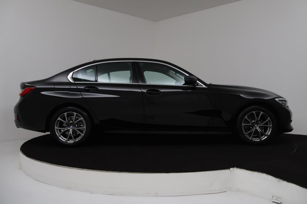 BMW 3 Serie 318i Executive Edition Automaat (NAVIGATIE, PDC, CRUISE, NL-AUTO, DEALER ONDERHOUDEN, 1E EIGENAAR)