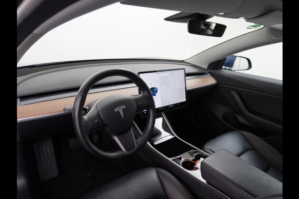 Tesla Model 3 GERESERVEERD      SR+ 325PK AutoPilot Leer PanoDak Adaptive cruise 18" Camera's Elektr.-Stuur+Stoelen+Spiegels+Geheugen+Easy-Ent Ecc Navigatiesysteem full map LED-a+v Koplampspoeiers Comfortstoel(en) ACC Dual-ECC DAB Voorverwarmen interieur via App Keyless via Telefoonsleutel One-Pedal-Drive Origin. NLse auto ! 1e eigenaar