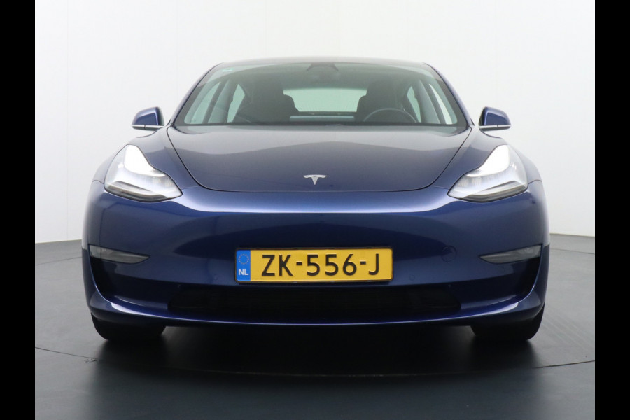 Tesla Model 3 GERESERVEERD      SR+ 325PK AutoPilot Leer PanoDak Adaptive cruise 18" Camera's Elektr.-Stuur+Stoelen+Spiegels+Geheugen+Easy-Ent Ecc Navigatiesysteem full map LED-a+v Koplampspoeiers Comfortstoel(en) ACC Dual-ECC DAB Voorverwarmen interieur via App Keyless via Telefoonsleutel One-Pedal-Drive Origin. NLse auto ! 1e eigenaar