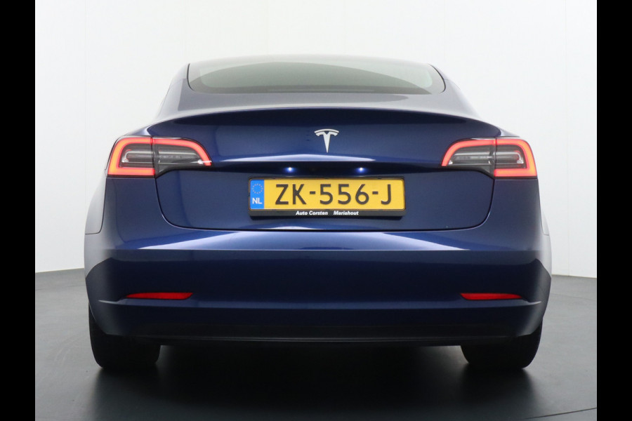 Tesla Model 3 GERESERVEERD      SR+ 325PK AutoPilot Leer PanoDak Adaptive cruise 18" Camera's Elektr.-Stuur+Stoelen+Spiegels+Geheugen+Easy-Ent Ecc Navigatiesysteem full map LED-a+v Koplampspoeiers Comfortstoel(en) ACC Dual-ECC DAB Voorverwarmen interieur via App Keyless via Telefoonsleutel One-Pedal-Drive Origin. NLse auto ! 1e eigenaar