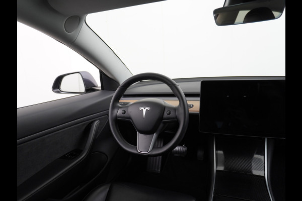 Tesla Model 3 Performance 513pk FSD-vb. AutoPilot Premium-HiFi Pano.dak Camera Leer Adaptive-Cruise+Stop&Go  PDC-A+Voor Wifi Ecc Pdc Cruise Du 4wd Rode Remklauwen Zwarte Lijsten Premium Audio Veel grip door 4WD vierwielaandrijving.  Origineel Nederlandse auto ! Orig.NL auto  1e eigenaar