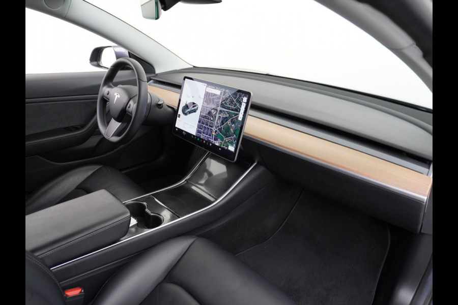 Tesla Model 3 Performance 513pk FSD-vb. AutoPilot Premium-HiFi Pano.dak Camera Leer Adaptive-Cruise+Stop&Go  PDC-A+Voor Wifi Ecc Pdc Cruise Du 4wd Rode Remklauwen Zwarte Lijsten Premium Audio Veel grip door 4WD vierwielaandrijving.  Origineel Nederlandse auto ! Orig.NL auto  1e eigenaar