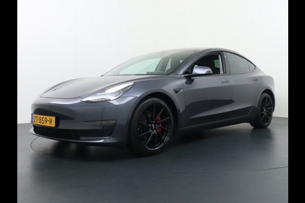 Tesla Model 3 Performance 513pk FSD-vb. AutoPilot Premium-HiFi Pano.dak Camera Leer Adaptive-Cruise+Stop&Go  PDC-A+Voor Wifi Ecc Pdc Cruise Du 4wd Rode Remklauwen Zwarte Lijsten Premium Audio Veel grip door 4WD vierwielaandrijving.  Origineel Nederlandse auto ! Orig.NL auto  1e eigenaar