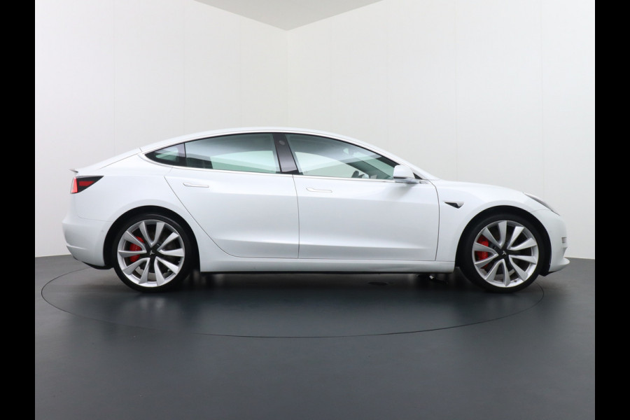 Tesla Model 3 Performance 513pk 0-100 3,4 sec. 20" FSD-vb. AutoPilot Carbon Spoiler Premium-HiFi Pano.dak Camera Leer Adaptive-Cruise+Stop&Go  4wd Rode Remklauwen Premium Audio Veel grip door 4WD vierwielaandrijving.  Origineel Nederlandse auto ! Orig.NL auto  1e eigenaar