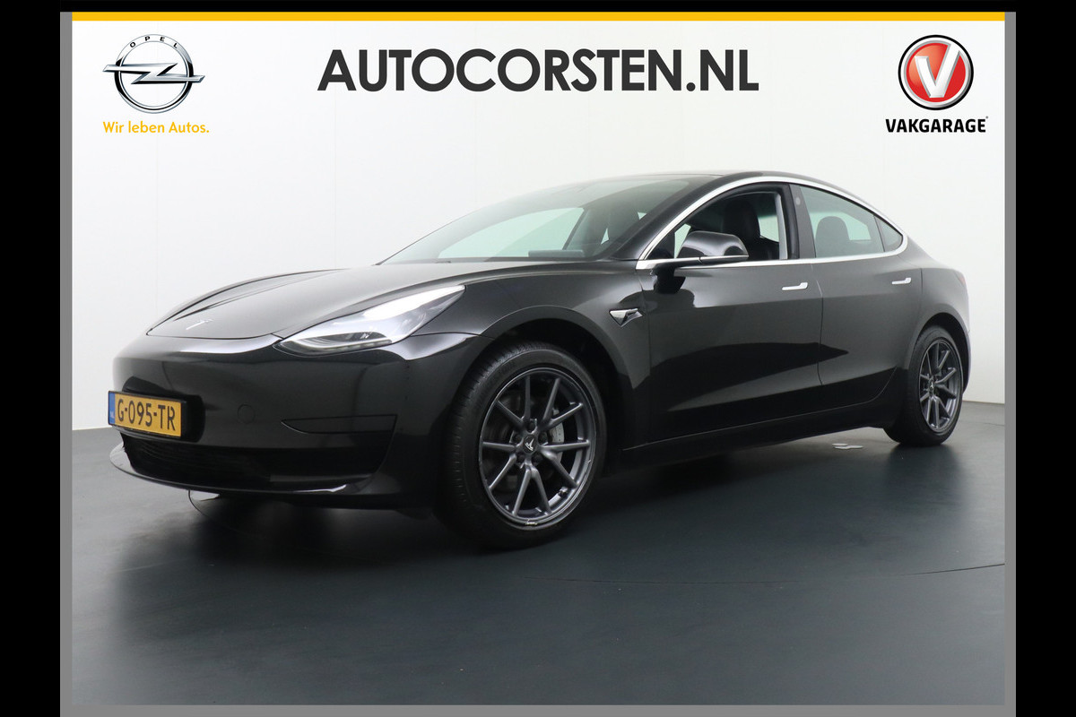 Tesla Model 3 GERESERVEERD    SR+ Standard RWD Plus 325PK AutoPilot 2.5 Leer Premium-l.s. PanoDak Adaptive cruise 18" Camera's Elektr.-Stuur+S Ecc Navigatiesysteem full map LED-a+v Koplampspoeiers Comfortstoel(en) ACC Dual-ECC DAB Voorverwarmen interieur via App Keyless via Telefoonsleutel One-Pedal-Drive Origin. NLse auto ! 1e eigenaar