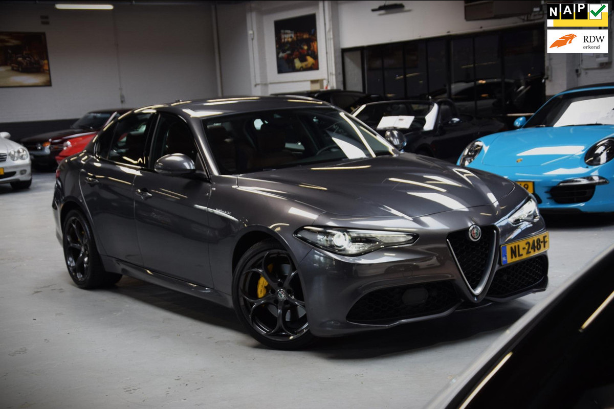 Alfa Romeo Giulia 2.0 T AWD Veloce Navigatie|Leder|Org.NL|2e Eig|85000km!!|280pk!!