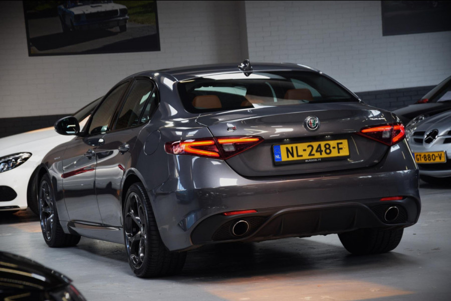 Alfa Romeo Giulia 2.0 T AWD Veloce Navigatie|Leder|Org.NL|2e Eig|85000km!!|280pk!!