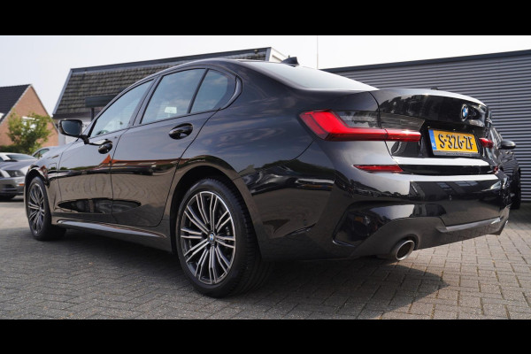 BMW 3-serie 330e High Executive | M-pakket | Luxe leder / Alcantara | LED koplampen | Dealer onderhouden | Shadowline | Stoelverwa