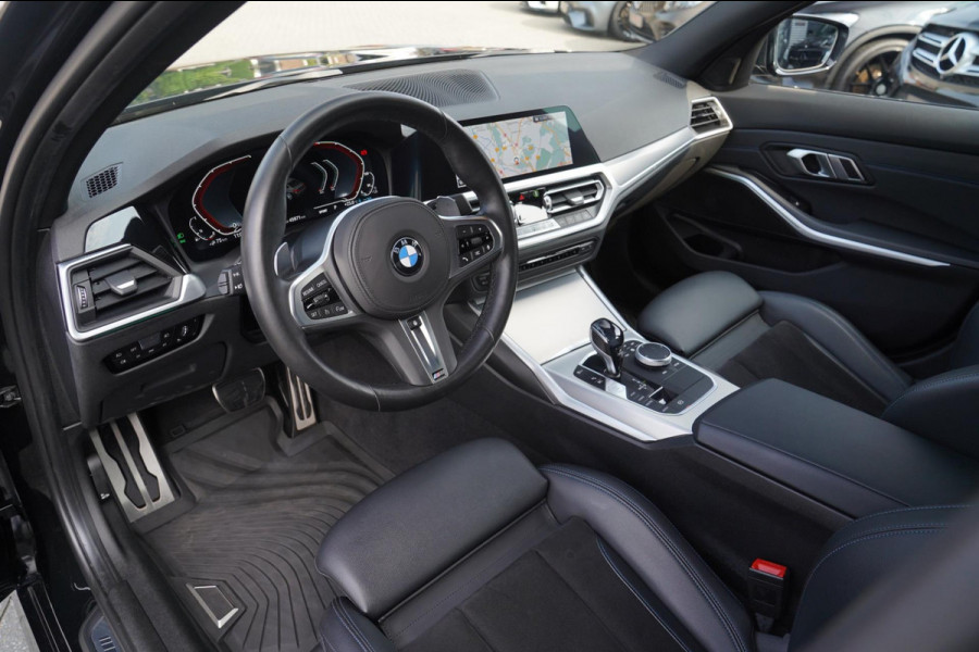 BMW 3-serie 330e High Executive | M-pakket | Luxe leder / Alcantara | LED koplampen | Dealer onderhouden | Shadowline | Stoelverwa