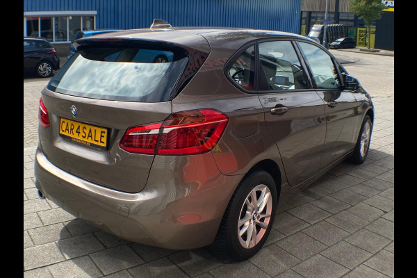 BMW 2 Serie Active Tourer 216i Advantage - Navigatie I Airco I PDC I Sport velgen I Dealer onderhouden