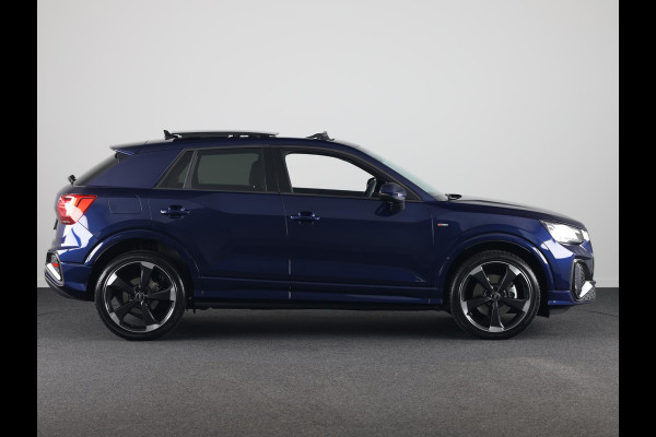 Audi Q2 35 TFSI S Edition 150pk S-tronic | Panoramadak | Stoelverwarming | 19 inch Lichtmetalen velgen | Adaptieve cruise controle