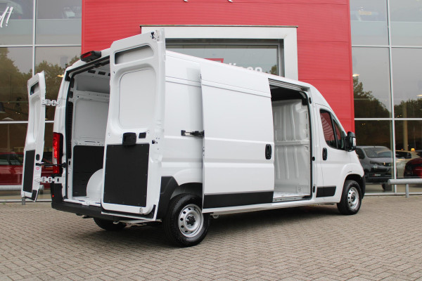 Fiat Ducato 33 2.2 MultiJet 140PK L3H2 | ACHTERUITRIJ CAMERA | APPLE CARPLAY/ANDROID AUTO | 3-ZITS | CRUISE CONTROL | CLIMATE CONTROL | DAB+ RADIO | NIEUWE BUS! |