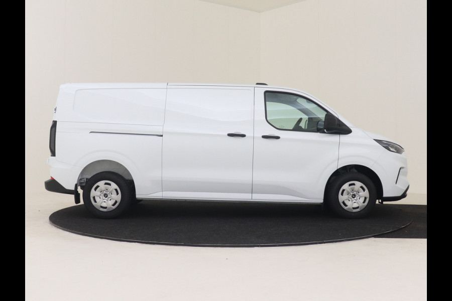 Ford Transit Custom 320L L2H1 Trend 136 PK NIEUW MODEL LED AIRCO CRUISE CONTROL CAMERA NAVIGATIE DMV CARPLAY LANE ASSIST