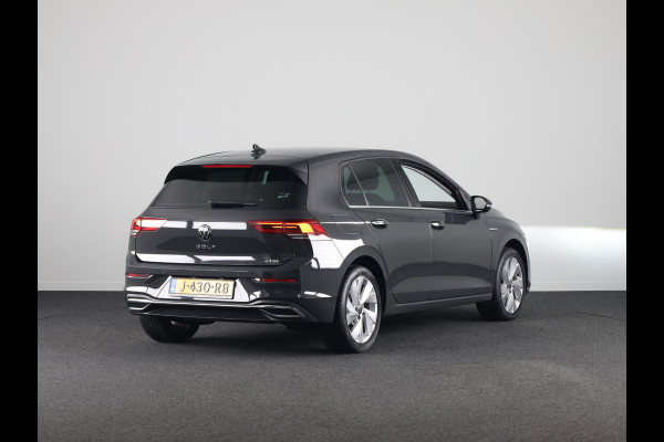 Volkswagen Golf 1.5 eTSI Style 150pk dsg automaat | Carplay | LED | Cruisecontrol | 17 "