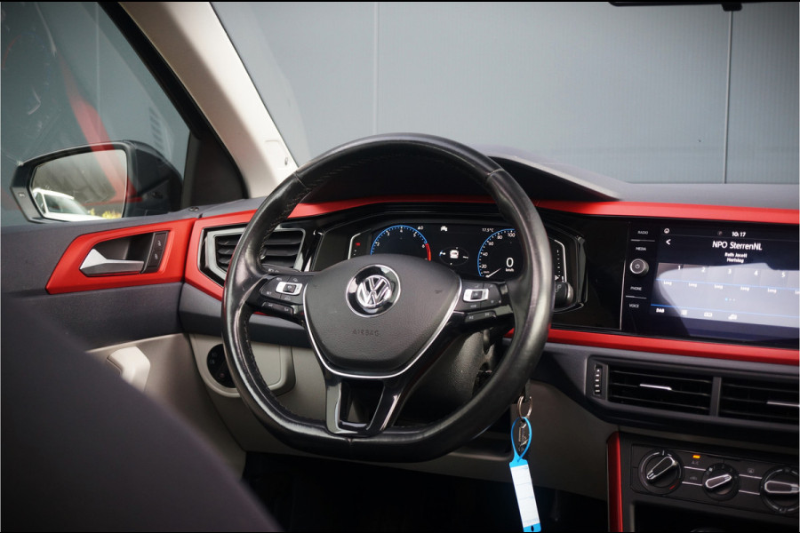 Volkswagen Polo 1.0 TSI Beats | Panoramadak | LED | Apple Carplay | Digital dash | Parkeersensoren | Beats | Adaptive cruise control | Leder | LED | Airco |