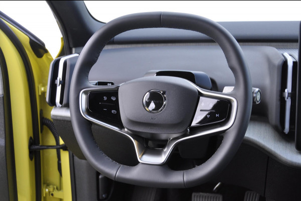 Volvo EX30 272PK Automaat Single Motor Extended Range Plus /Pine Interieur/ Adaptieve Cruise Control/ Dodehoek Detectie / Parkeersensoren voor en achter/ Achteruitrijcamera/ Warmtepomp/ Google Services/