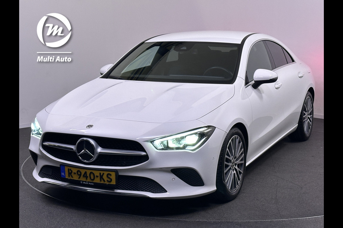 Mercedes-Benz CLA-Klasse 180 Business Solution | Camera | Led | Navigatie | Stoelverwarming | 18'' L.M. |