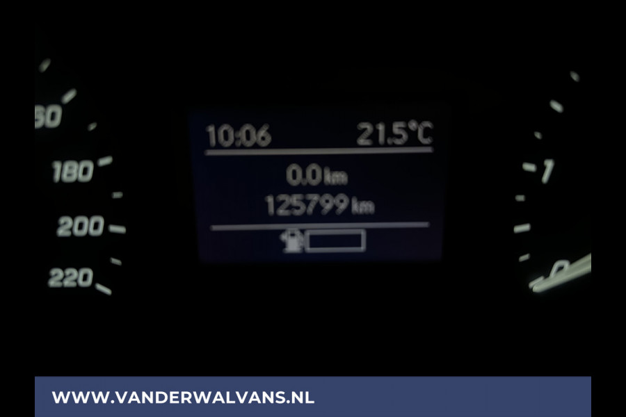 Mercedes-Benz Vito 114 CDI 136pk L2H1 Euro6 *** Airco | Cruisecontrol | Trekhaak | Bijrijdersbank Achterklep