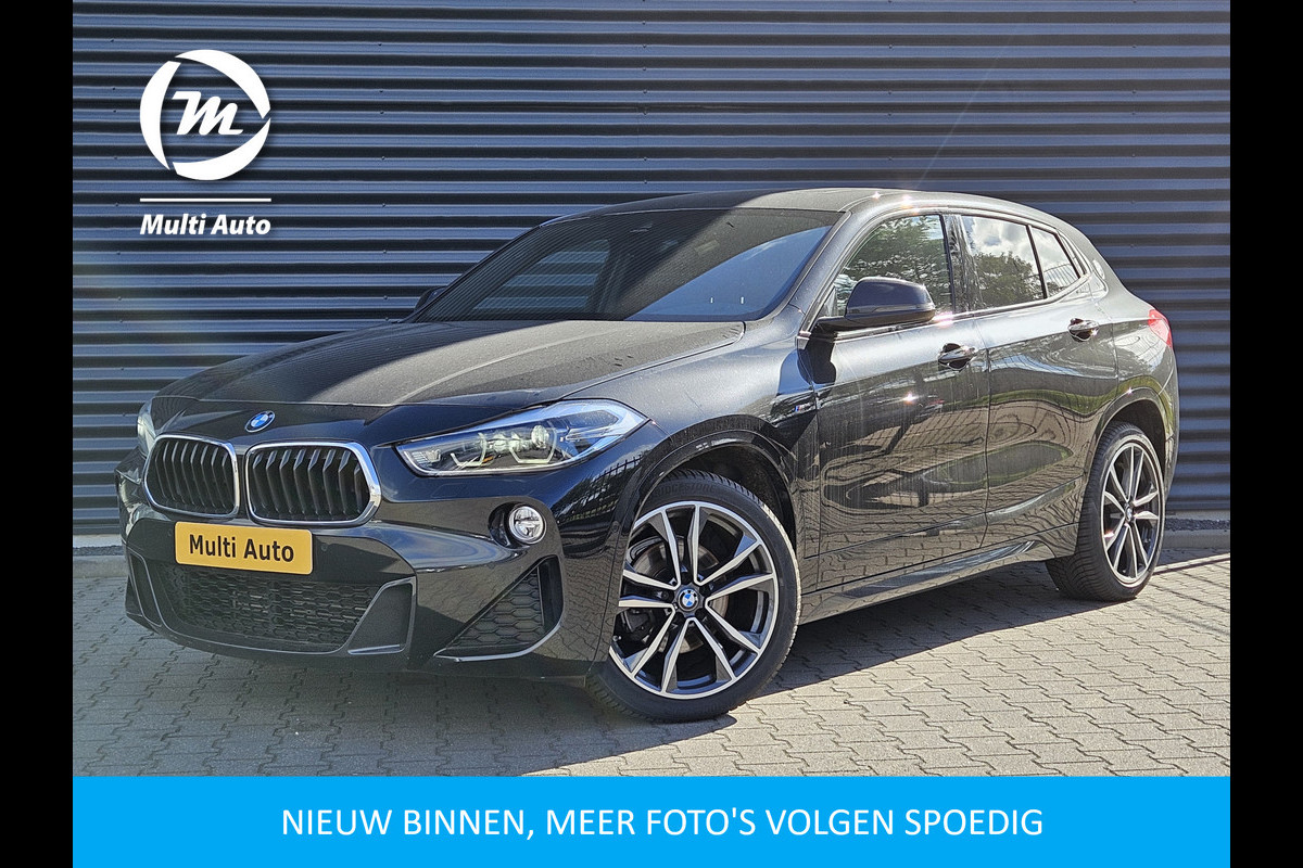 BMW X2 sDrive18i M Sport 140pk Dealer O.H | Panodak | Sportstoelen Verwarmd | Camera | 19"L.M | DAB | Sfeerverlichting | EL. Achterklep |