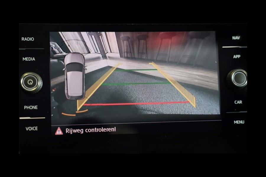 Volkswagen Tiguan 2.0 TSI 4Motion 3 x R Line / Digital Cockpit / Acc / Lane Assist / Open Pano / Led / Trekhaak / Pdc / 20 Inch